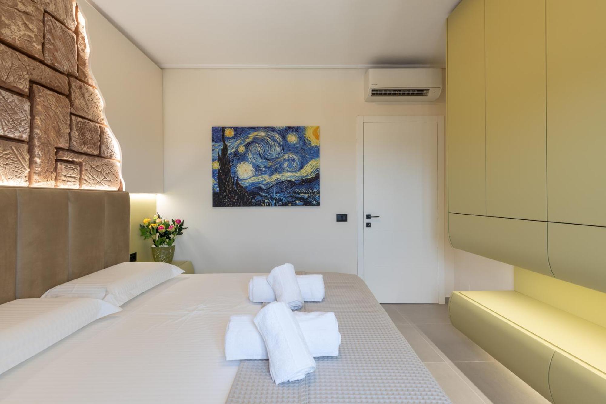 The View - Tiffany Luxury 2 Bedroom Free Parking, Apartamento Sarandë